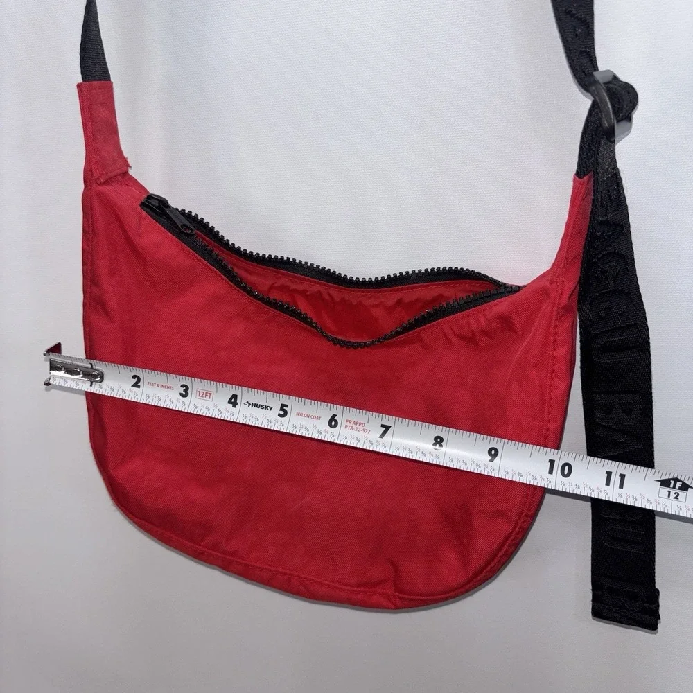 BAGGU Small Crescent Bag Red Nylon Crossbody Shoulder Bag Adjustable Strap Zip